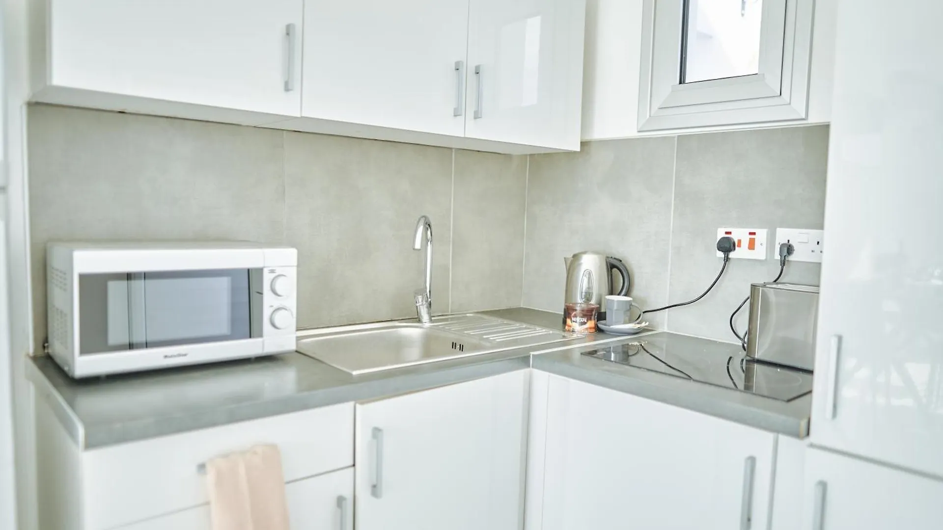 아파트호텔 Nissi Avenue Suites 아이아 나파