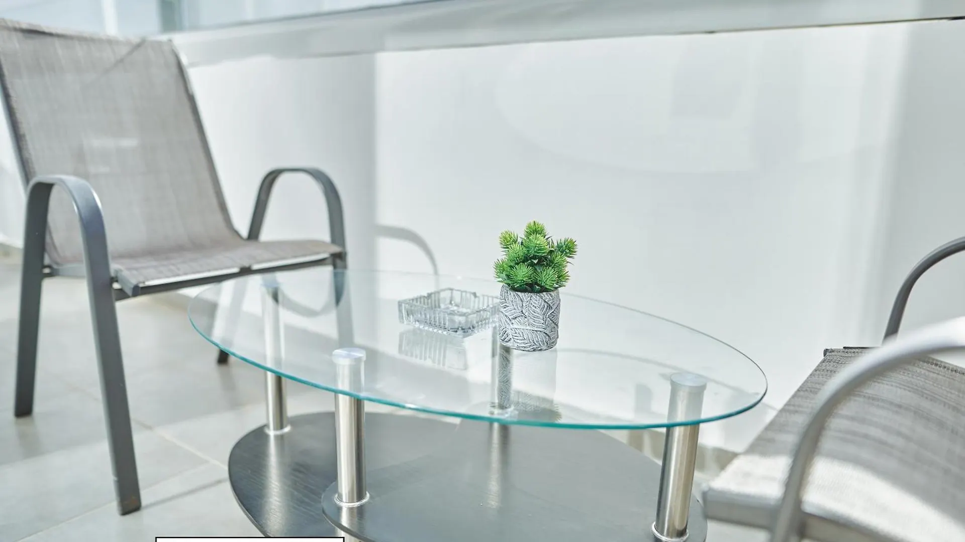 Nissi Avenue Suites 아이아 나파 0*,  키프로스