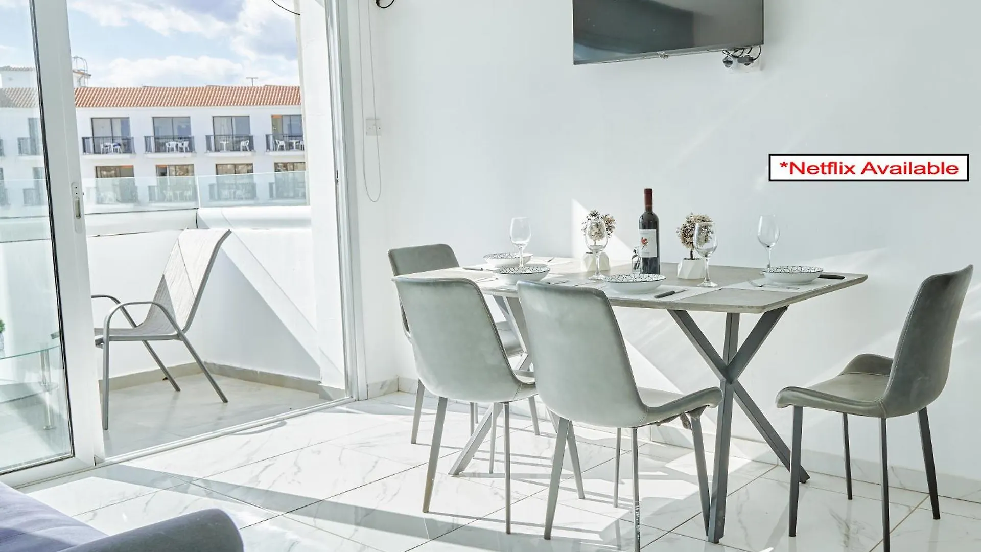 Nissi Avenue Suites 아이아 나파 아파트호텔